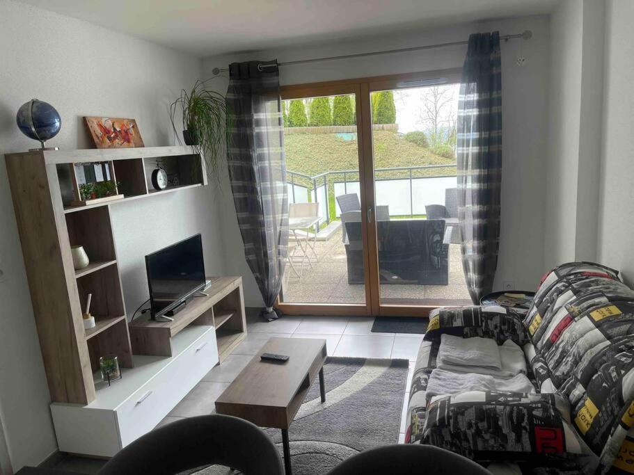 Appartement 4 Personnes Proche Lac Saint Point Montperreux Exteriér fotografie