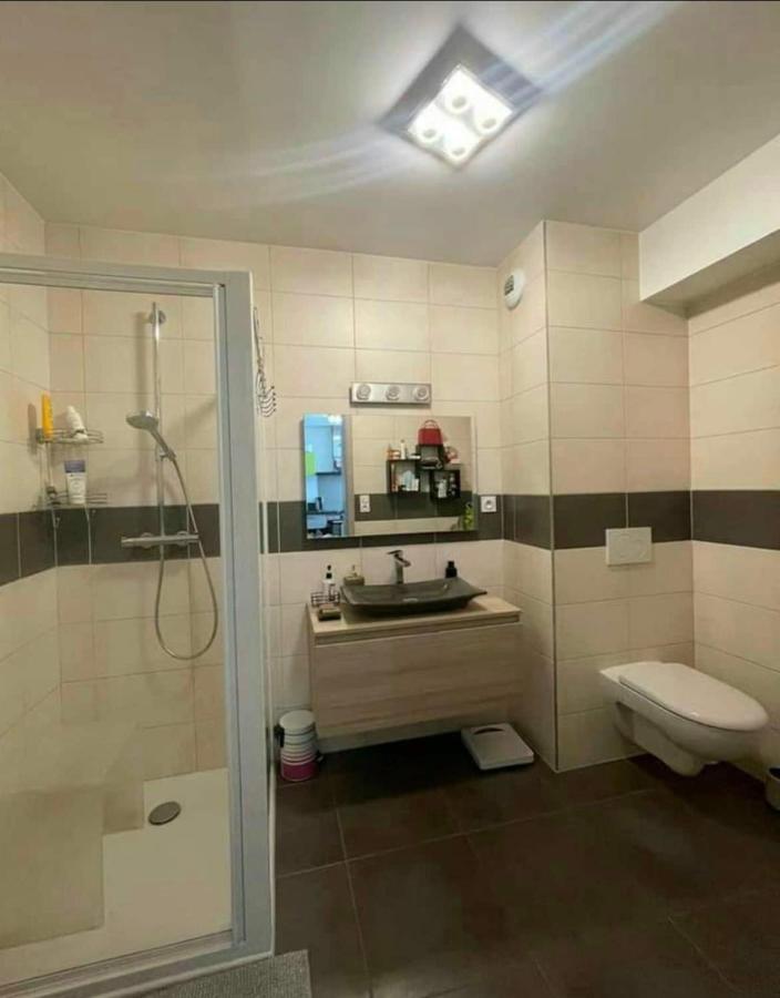 Appartement 4 Personnes Proche Lac Saint Point Montperreux Exteriér fotografie