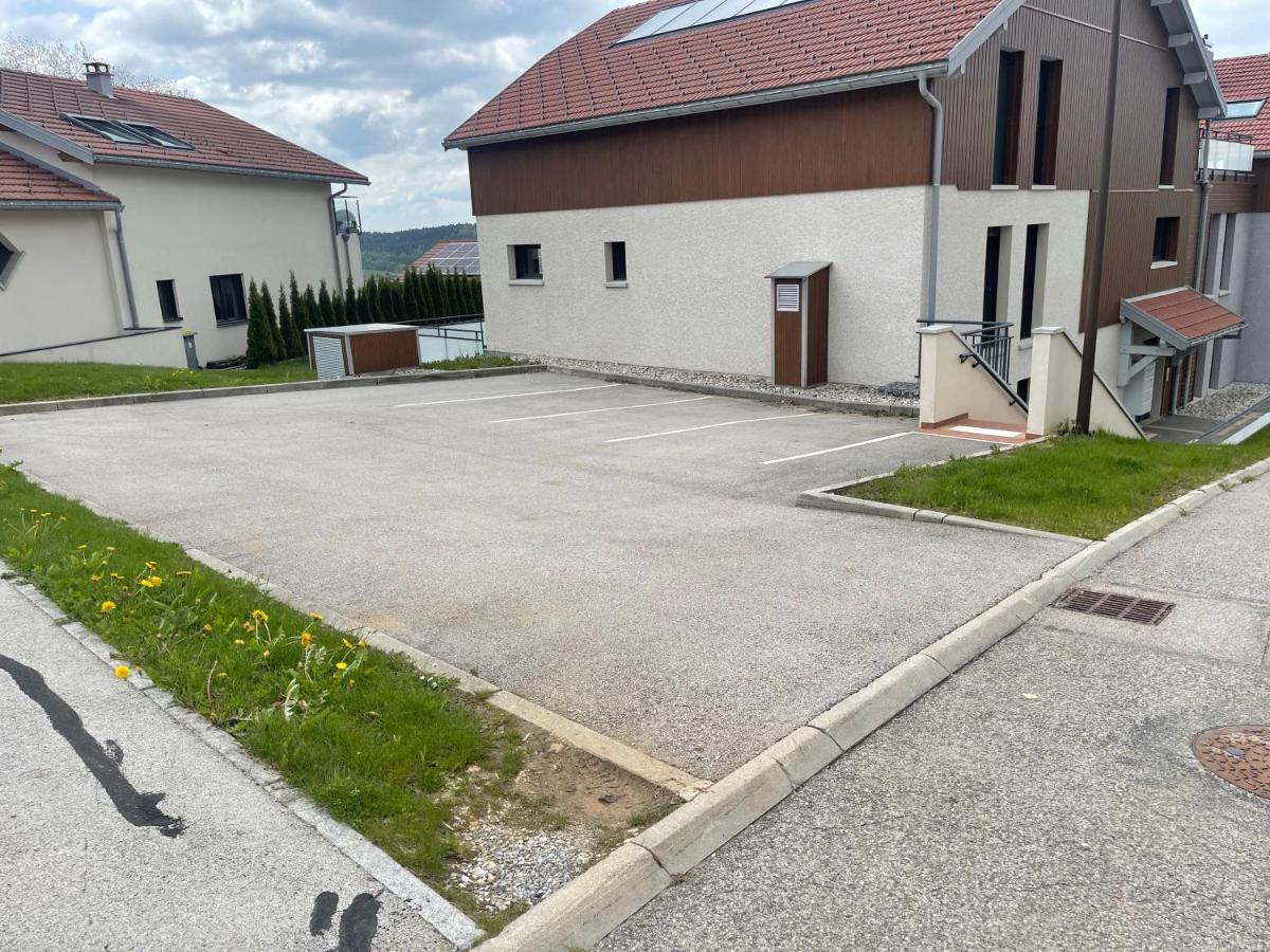 Appartement 4 Personnes Proche Lac Saint Point Montperreux Exteriér fotografie